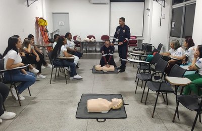 Samu recebe visita técnica de alunos do curso de Técnico de Enfermagem de Joaquim Gomes