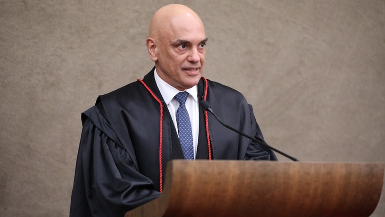 Moraes ordena que sejam tomadas providências para impedir bloqueios de rodovias
