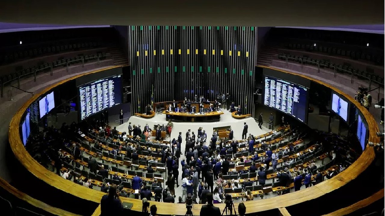 Câmara começa debate sobre PEC da Transição