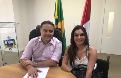 Deputada Thaise Guedes se reúne com o governador Renan Filho