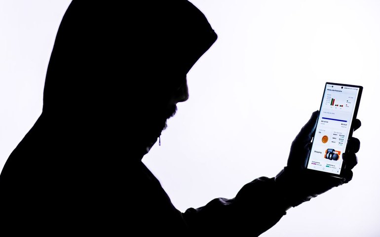 Febraban alerta para golpes praticados contra consumidores