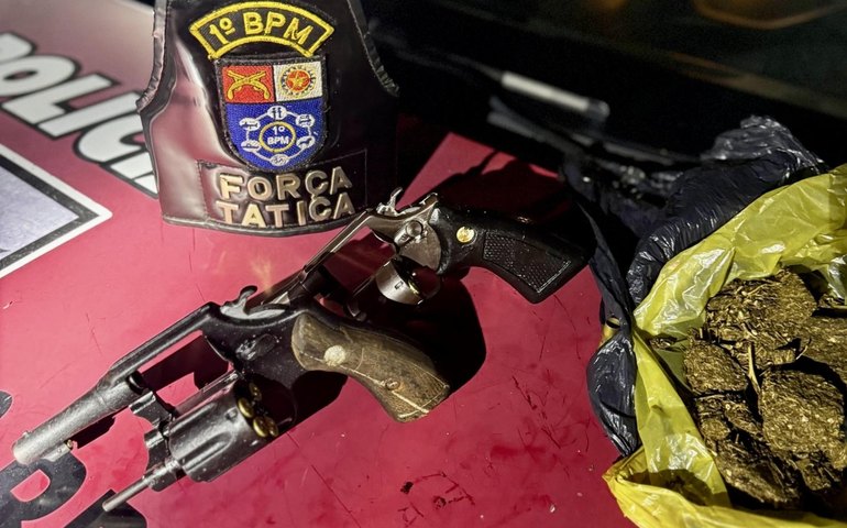 PM apreende 25 armas de fogo e mais de três quilos de droga em uma semana
