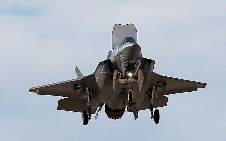 Pentágono mantém financiamento ao F-35 apesar de falhas no programa