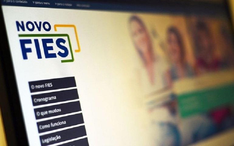 MEC autoriza suspensão de parcelas do Fies