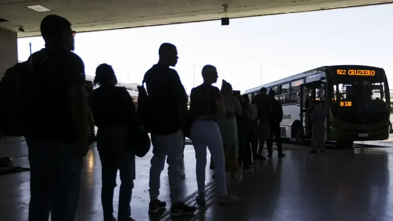 Transporte mundial de passageiros cresce 5% em maio, revela Iata