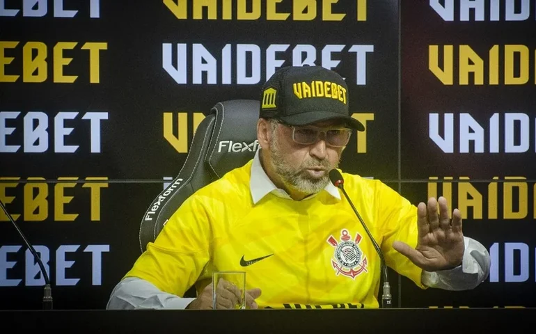 Patrocinador rescinde contrato com o Corinthians após polêmica com 'laranja'