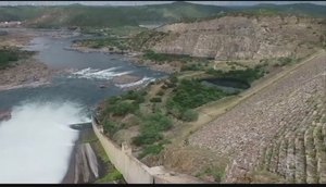 Chesf abre duas comportas da Hidrelétrica de Xingó 