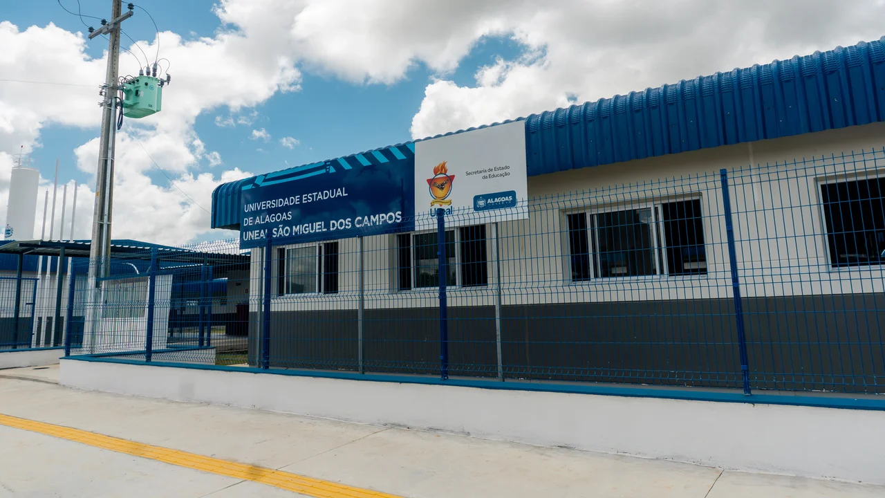 Novo campus da Uneal em São Miguel dos Campos recebe 250 alunos
