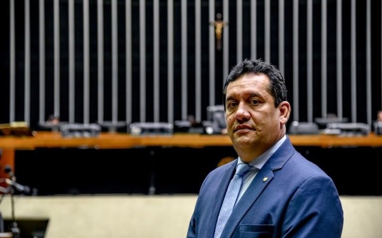 Severino Pessoa defende inscrição automática na tarifa social de energia elétrica, que beneficiará milhões de brasileiros