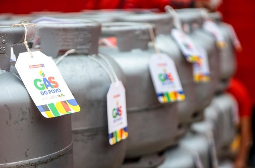 Prefeitura de Coruripe orienta famílias sobre o funcionamento do Programa Gás do Povo