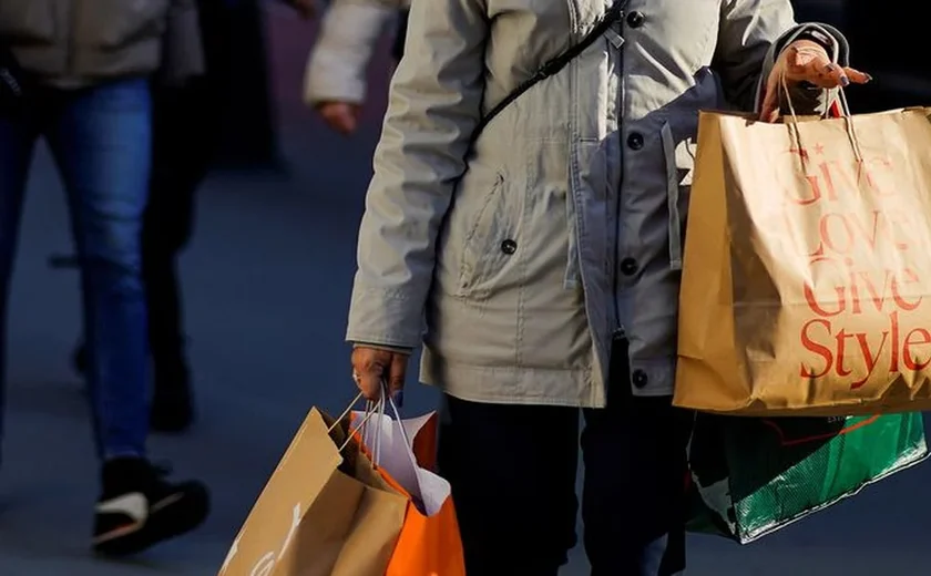 Vendas no varejo nos EUA sobem 0,4% em outubro ante setembro, como previsto