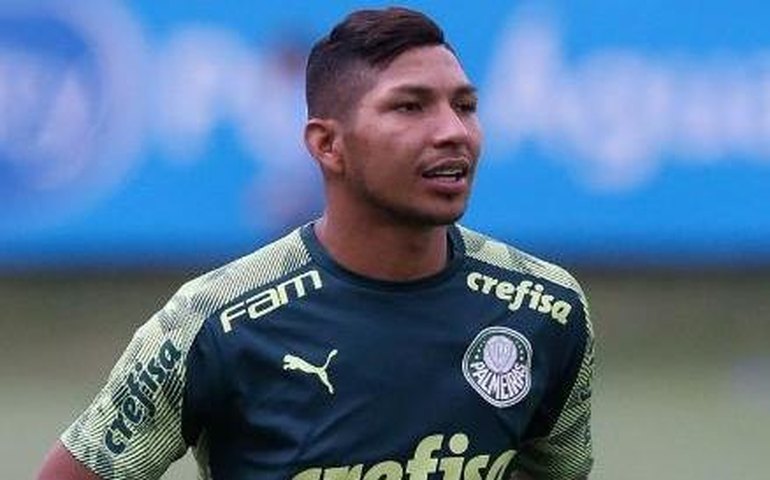 Palmeiras obtém efeito suspensivo e Rony pode jogar clássico contra o Corinthians