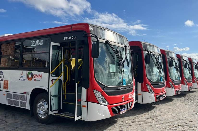 Vinte novos Geladões ampliam frota de ônibus climatizados em Maceió
