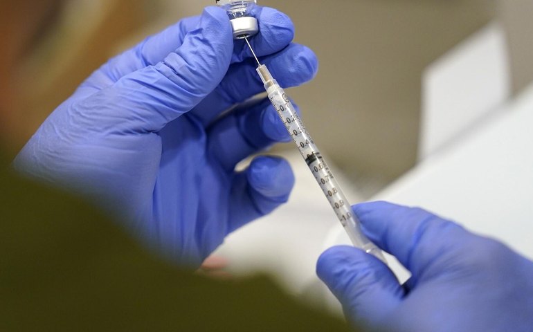 Distribuição de medicamentos anticoagulantes pode ser afetada pelas tarifas dos EUA sobre a China