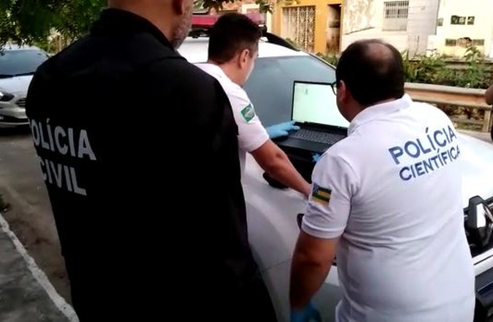 Equipamentos eletrônicos são apreendidos durante operação contra pornografia infantil em Aracaju