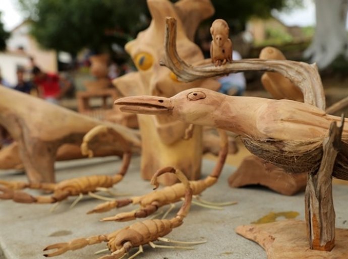 Arte produzida no povoado da Ilha do Ferro é passada entre gerações