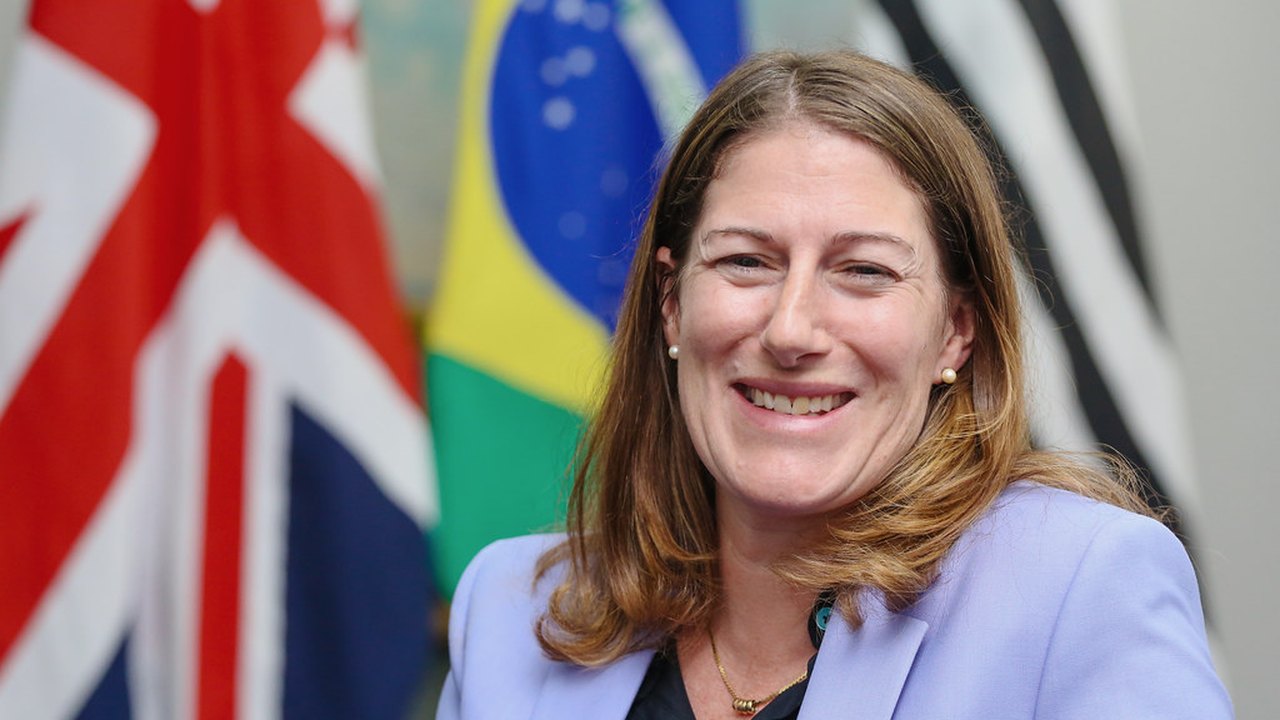 'Prioridades com Brasil são clima, combate à pobreza e defesa da democracia', diz Stephanie Al-Qaq, embaixadora do Reino Unido