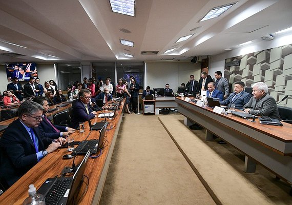Relatório sobre IA apresentado nesta terça inclui proteção ao trabalho e à identidade