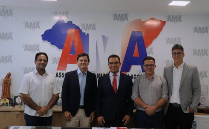 Presidente da AMA recebe primeiros representantes do legislativo