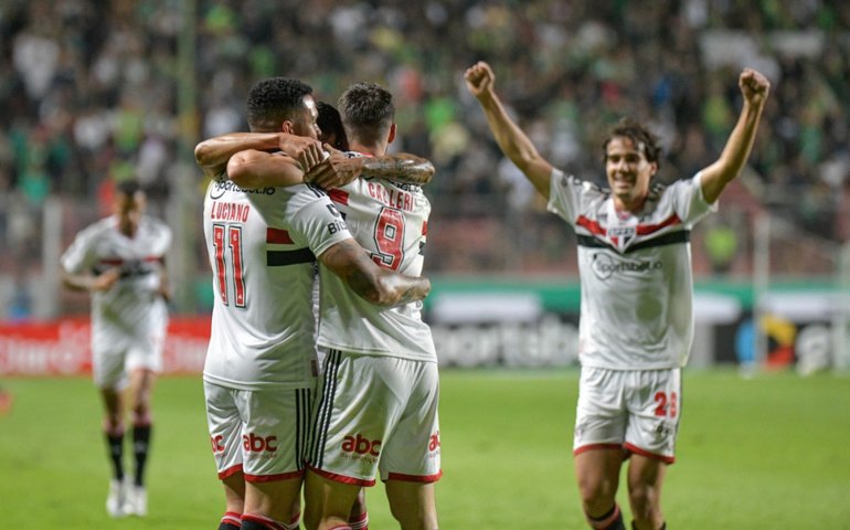 São Paulo empata com o América-MG e garante vaga na semfinal da Copa do Brasil