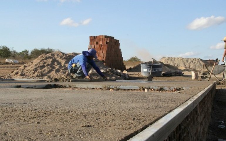 Arapiraca: Entrega de 50 casas para agricultores é adiada para o dia 15