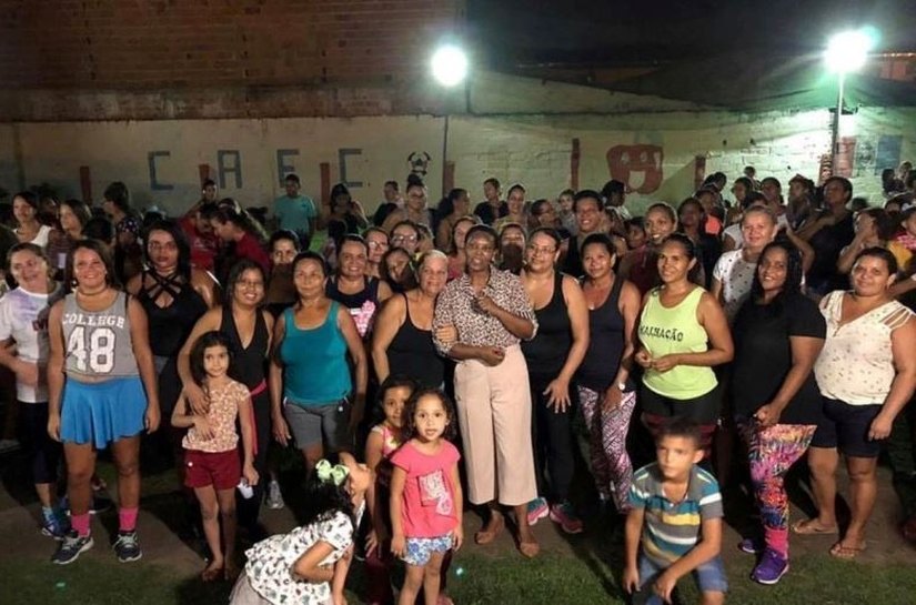 Vereadora Fátima Santiago encerra festividades do Dia das Mães com grande ação no Santos Dumont