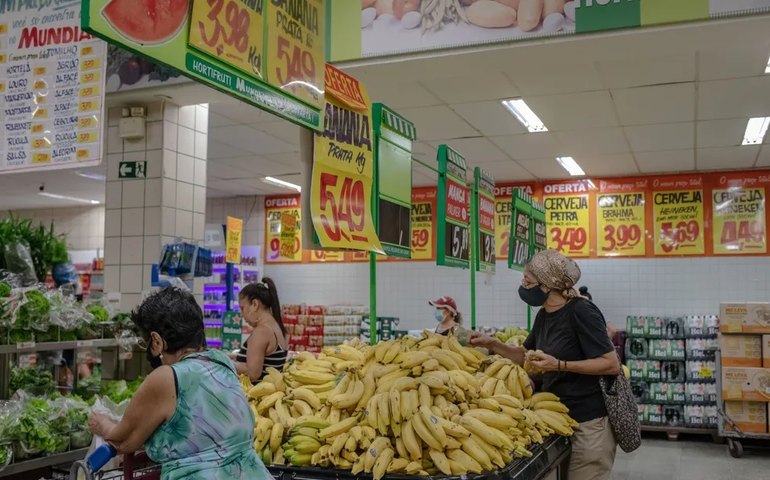 Consumo nos Lares sobe 0,95% em fevereiro ante fevereiro de 2022, diz Abras