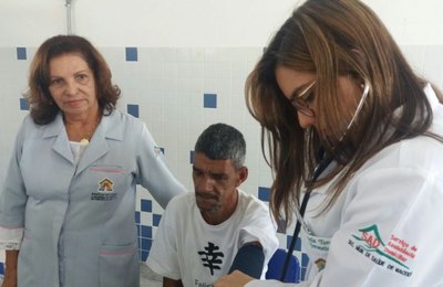 Secretaria de Saúde leva atendimento médico a vítimas da chuva