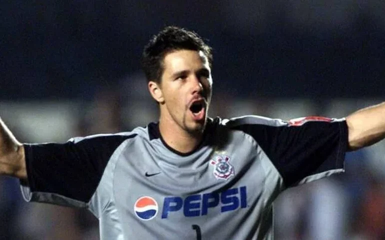 Ex-goleiro Doni, de Corinthians, Roma e Seleção, é alvo de processos por dívidas milionárias nos EUA