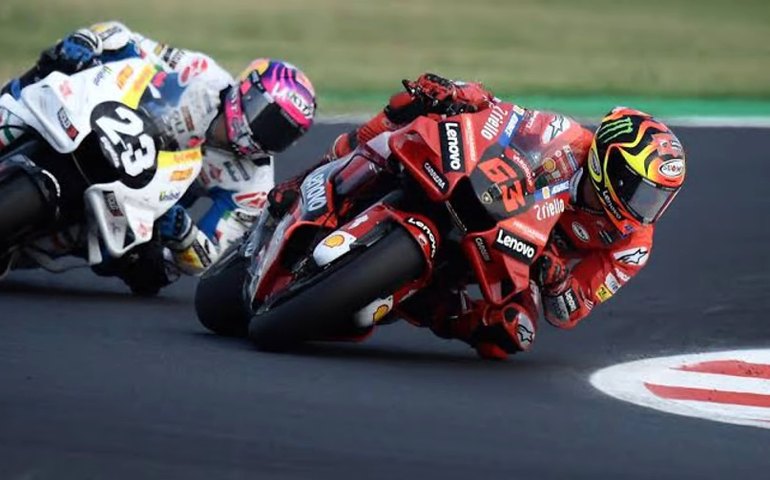 Bagnaia vence etapa de San Marino e esquenta a briga por título na MotoGP