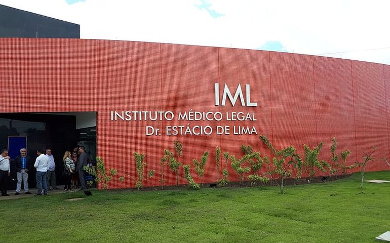 Identificado como sendo de Vitória o corpo encontrado às margens da AL-101 Sul