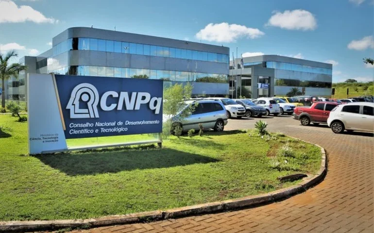 CNPq anuncia edital com R$ 120 milhões para bolsas de pesquisas