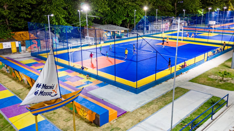 Prefeitura revitaliza quadras esportivas e amplia acesso ao lazer no Vergel