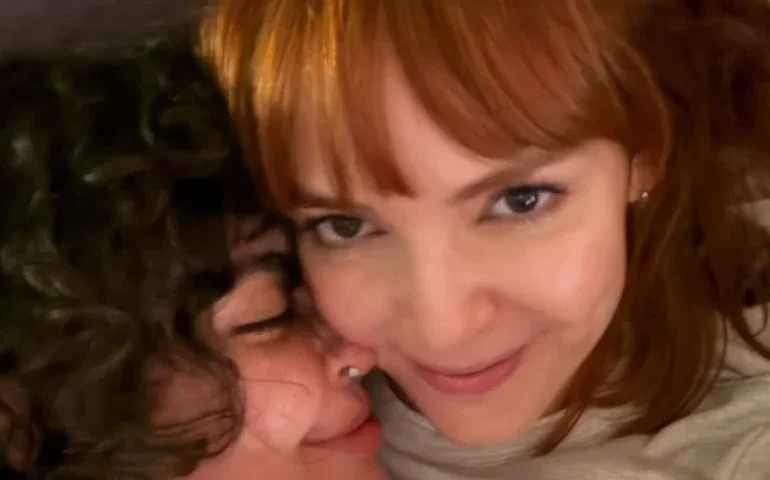 Titi Müller assume namoro com designer Maria Bellaguarda