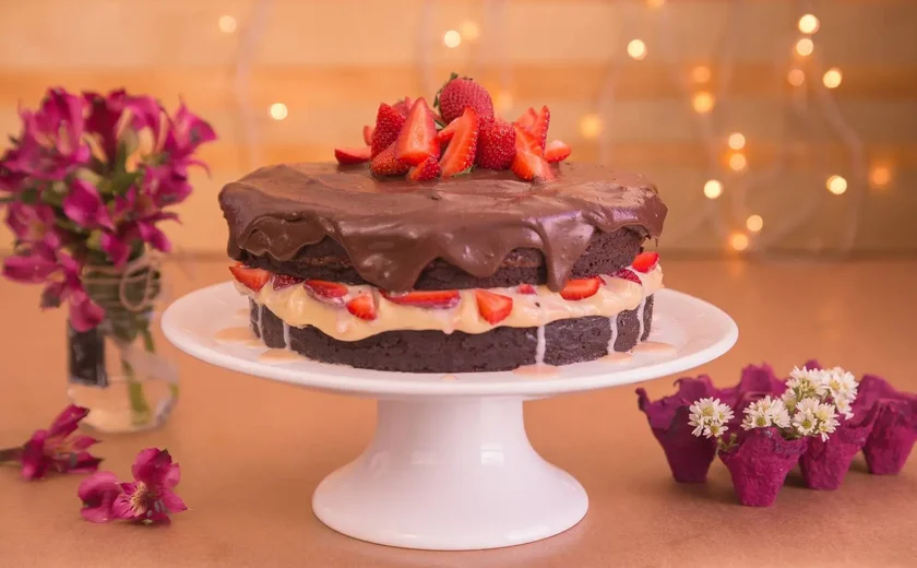 Aprenda como fazer Naked Cake de Brownie
