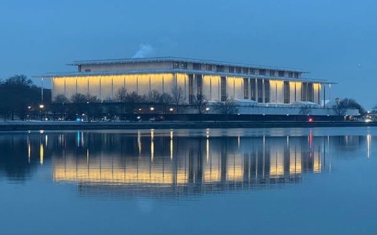 Centro cultural em Washington é renomeado Trump-Kennedy Center