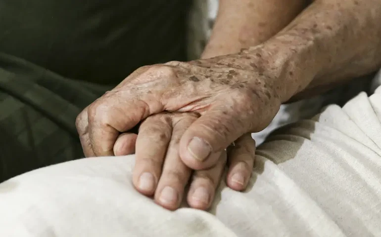 Alzheimer: variante genética recém-descoberta protege contra a doença e abre novo caminho terapêutico