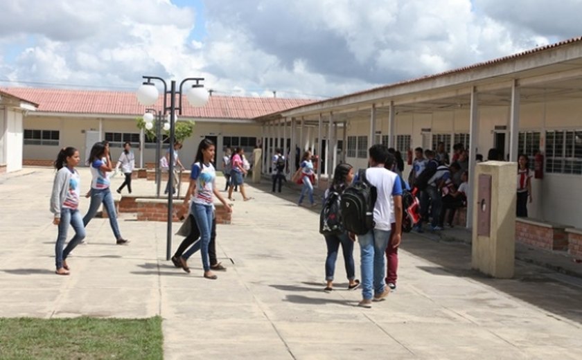 Secretaria de Educação anuncia repasse de R$ 5,9 milhões para escolas estaduais