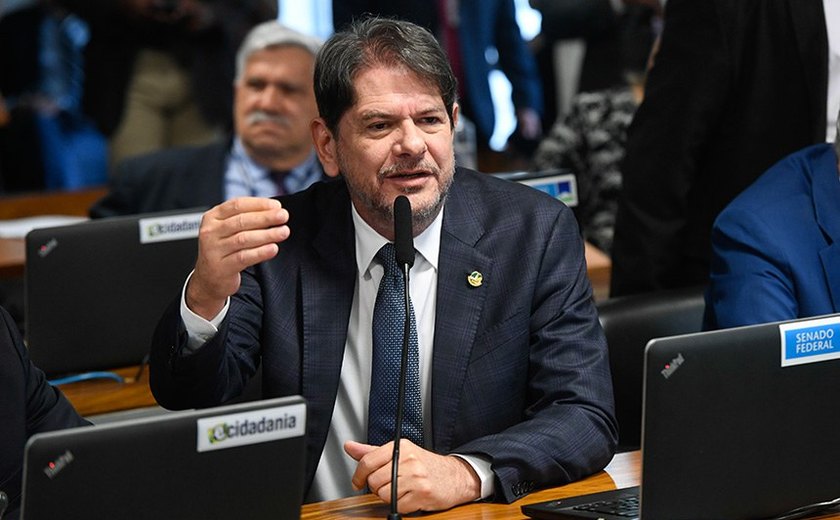 Suplente do senador Cid Gomes doa R$ 250 mil para André Fernandes em Fortaleza