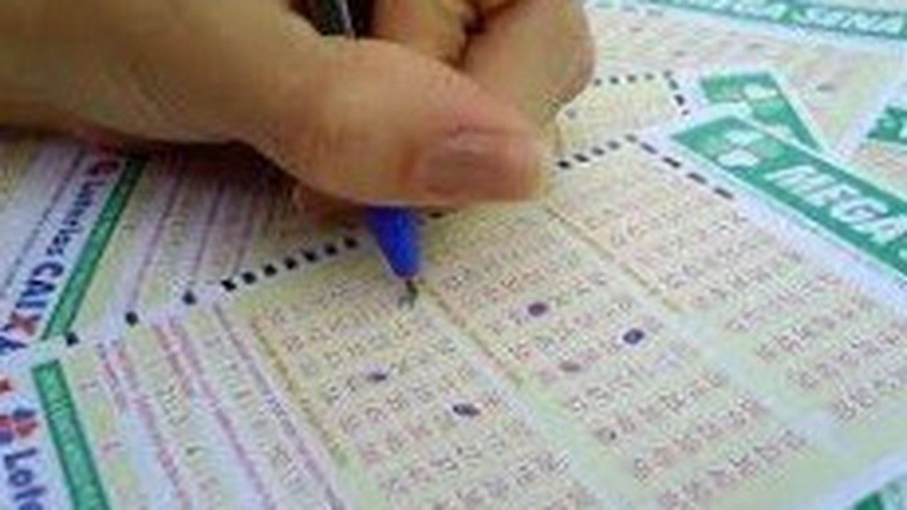 Mega da Virada distribui prêmio recorde a 17 apostas