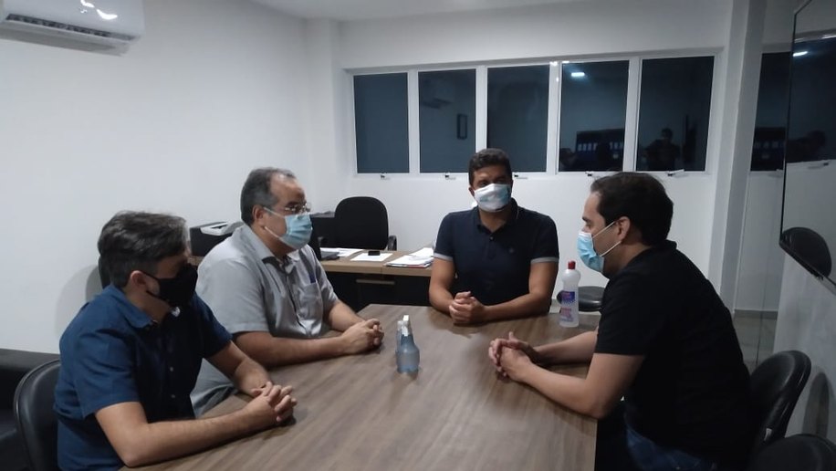 Rui se reúne com vereadores e dá o tom de sua presença na política