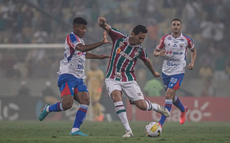 Com VAR polêmico, Fluminense busca 2 a 2 com Fortaleza e avança na Copa do Brasil