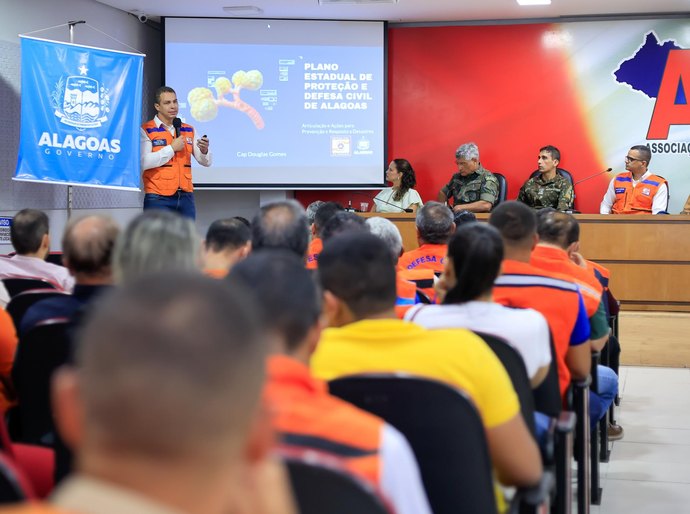 Defesa Civil apresenta plano estadual para respostas a desastres para período chuvoso