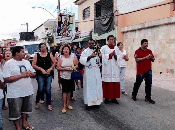 Prefeitura de Atalaia recebe visita da imagem peregrina de Nossa Senhora de Aparecida