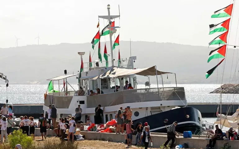 Flotilha humanitária inicia viagem rumo à Faixa de Gaza
