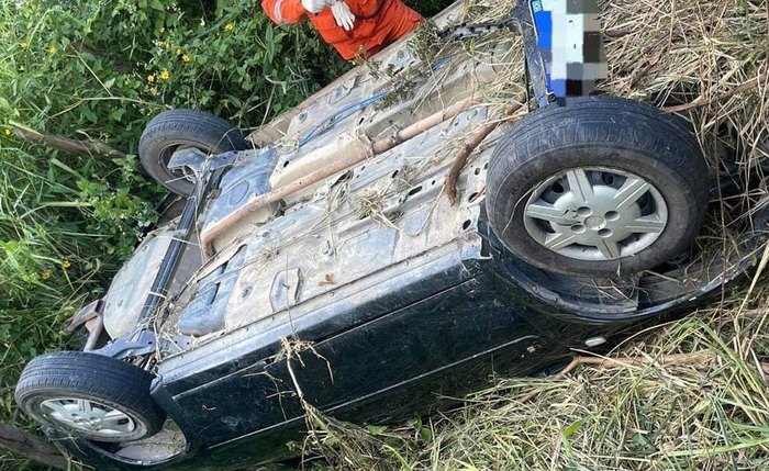carro foi encontrado nesta segunda-feira, 29, às margens da BR-424