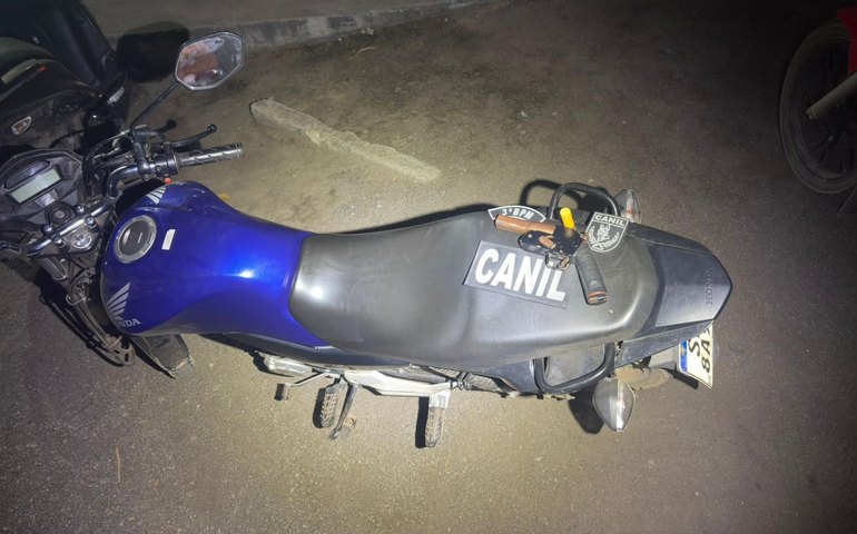 Polícia Militar recupera motos roubadas e apreende arma de fogo em Arapiraca e Piranhas