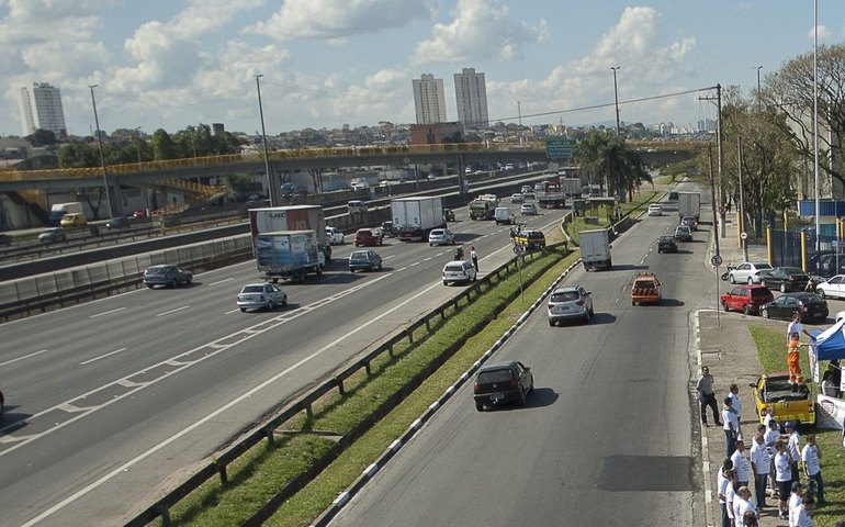SP: 130 mil devem sair da cidade de ônibus no feriado de Páscoa