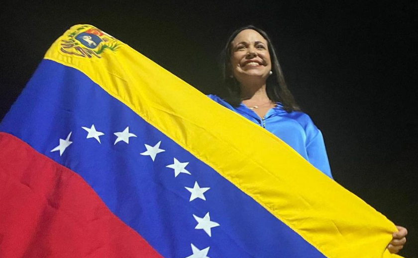 'Dama de ferro da oposição', María Corina Machado vence as primárias da oposição na Venezuela