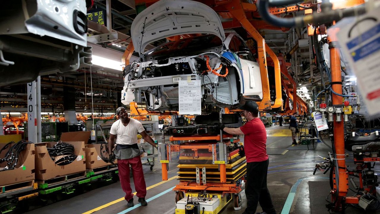 Previsão de alta do PIB em 2021 sobe de 3,00% para 4,90%, aponta CNI